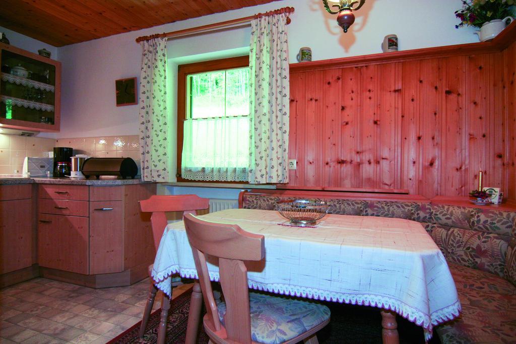 Ferienwohnung Gebirgshausl Bischofswiesen Camera foto